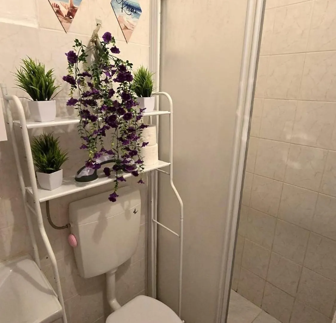 Studio Apartment A Step Away From The Sea Πούλα 0*,