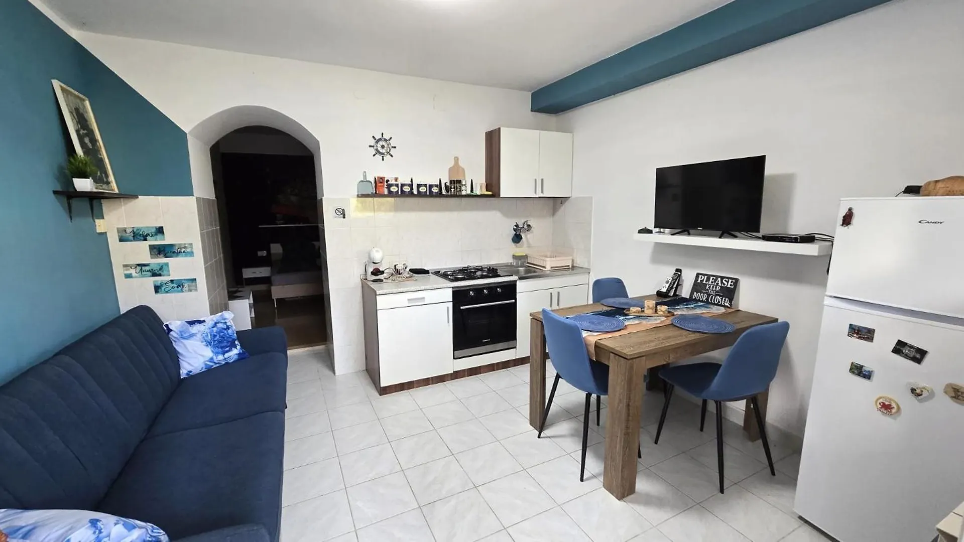 הקונטקטים של Studio Apartment A Step Away From The Sea